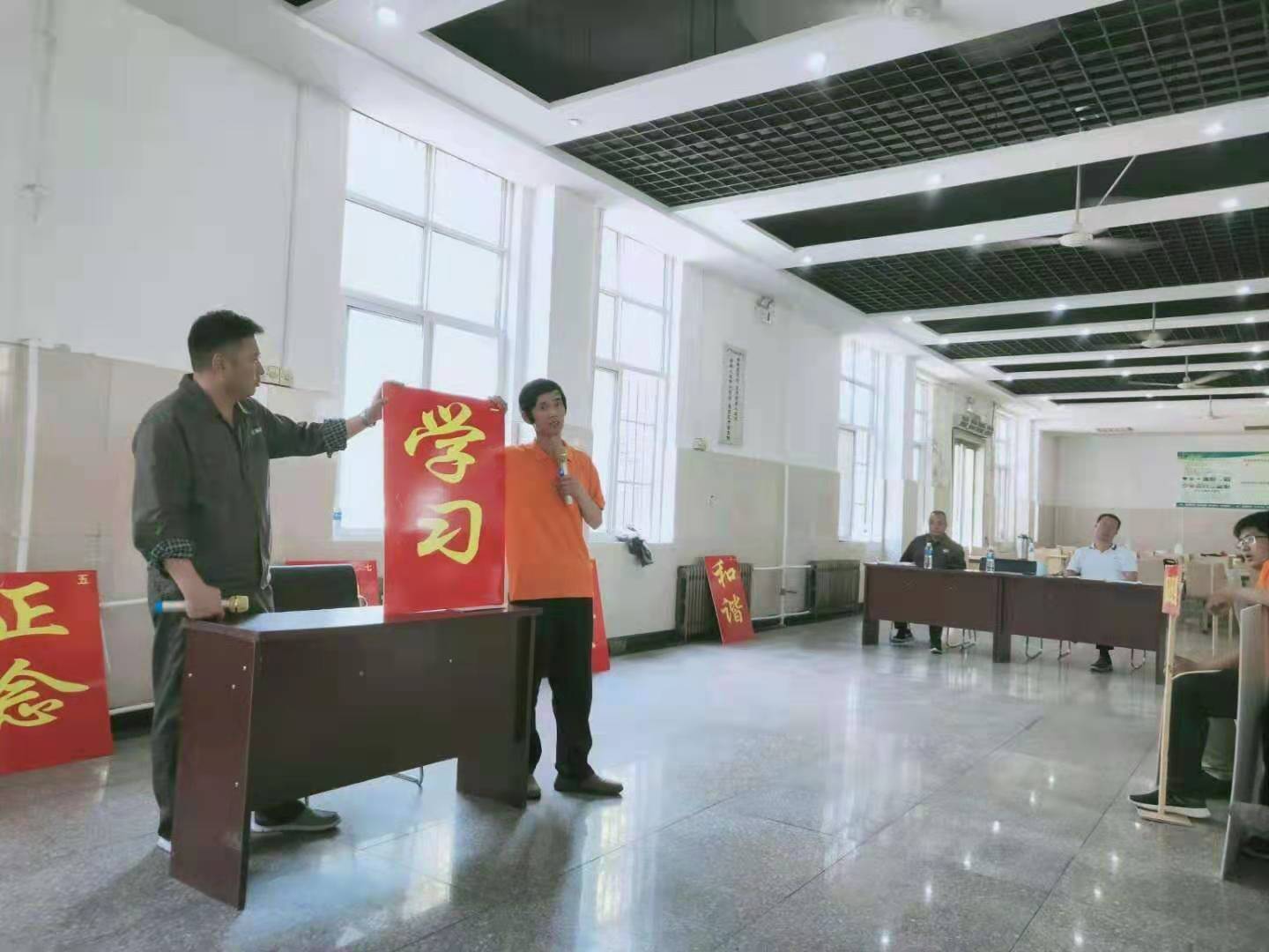 6月27日，我公司为洛阳丰瑞氟业有限公司策划组织了一场全员安全培训。
